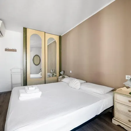 Le Riviera Prestige Front De Terrasse Parking